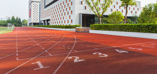高校排名上海视觉艺术学院操场跑道背景