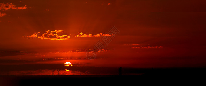 日落夕阳染红的高清图片