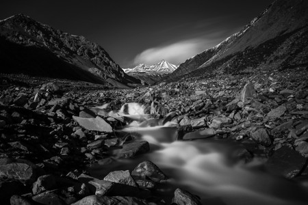 黑白雪山风光摄影背景