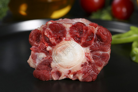 牛尾肉传统美食炖牛尾高清图片