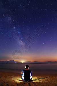 一个人与星辰大海高清图片
