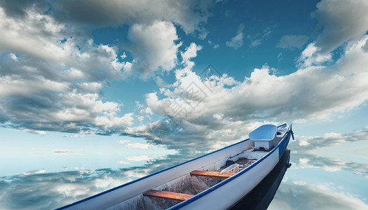 湖蓝色背景湖面上的船设计图片