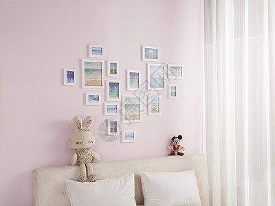 室内窗帘墙面实景粉红色家居相框组合背景