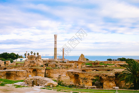 老烟囱北非明珠突尼斯迦太基遗址安东尼浴池背景