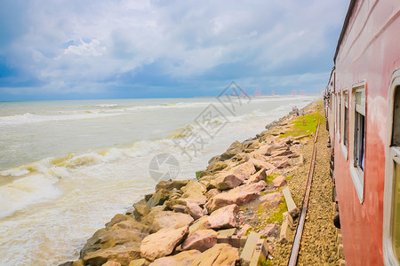 海岸地形斯里兰卡千与千寻海边小火车背景