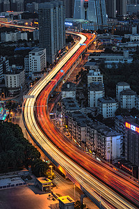 中国繁华街道城市交通车轨夜景背景