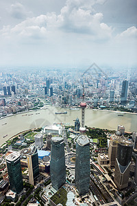 航拍的高度看到的上海的高楼林立图片