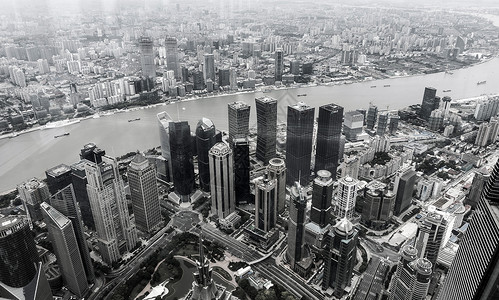 航拍的高度看到的上海的高楼林立高清图片