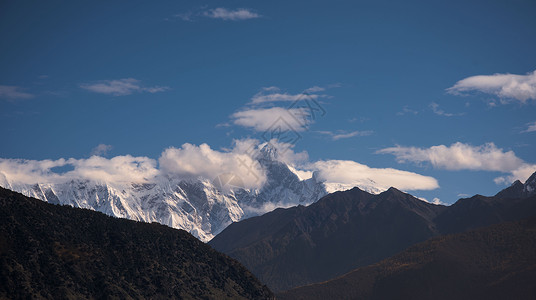 纳迦巴瓦峰高山大峡谷高清图片