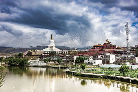四川甘孜县藏式建筑背景图片
