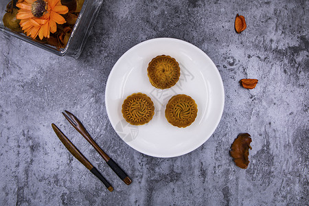 口味合家传统中秋佳节中式美食烘焙点心豆沙馅料月饼背景