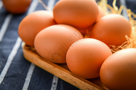 鸡蛋生鸡蛋新鲜蛋高清图片