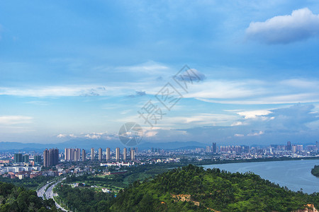城市动图白天广东惠州城市天际线背景