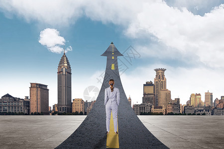 黄色西服男人迷茫的商务人士站在岔路口设计图片