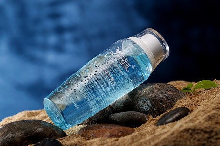 保湿液精华液产品瓶高清图片