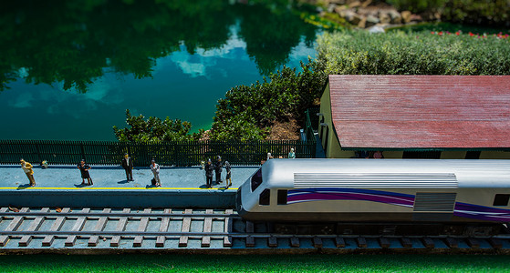 火车实地模型背景