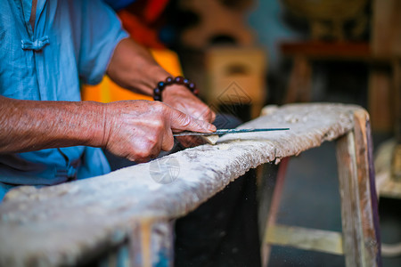 中国传统文化才艺人木工手艺匠人高清图片