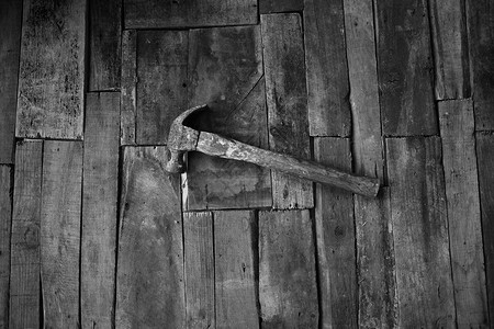 陈旧的锤子意境铁工艺高清图片