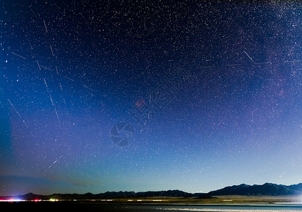 英仙座流星雨背景图片