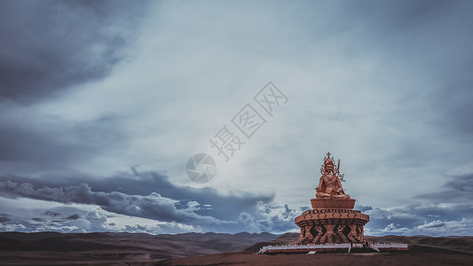 四川川西张藏区川西亚青寺的佛像背景