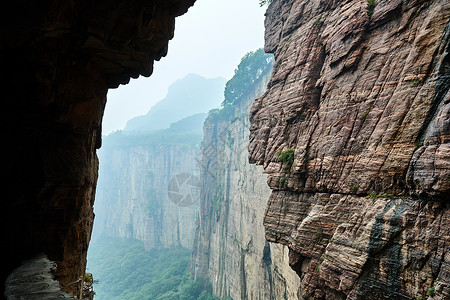 河南新乡万仙山的悬崖峭壁背景