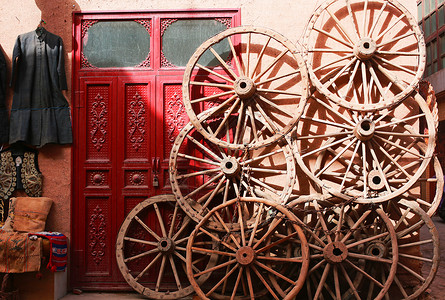 粘土瓦喀什土陶的车轮子背景