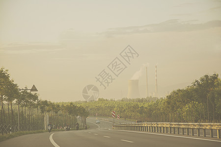 污染的烟囱燃料工厂高清图片