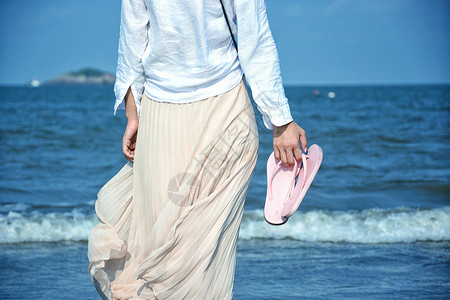 人物素材长裙海边女性人物背影背景