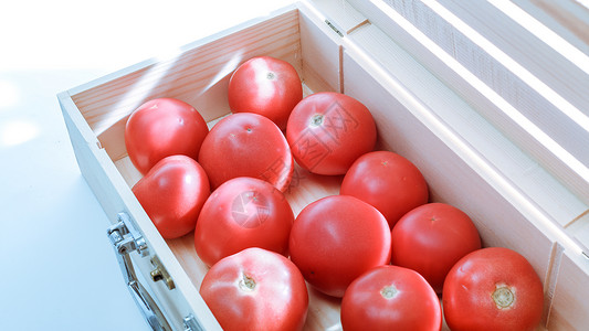 盒装食品番茄的早晨背景