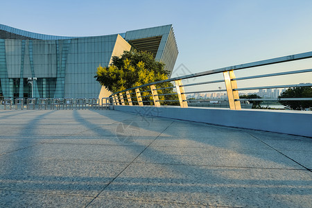 玻璃质感海报汽车路面背景图片背景