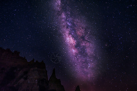 紫色星空梦幻星空高清银河大图背景