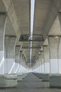 长江大桥桥洞图片