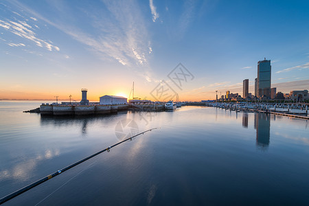 大连港宁静的港湾城市建筑背景