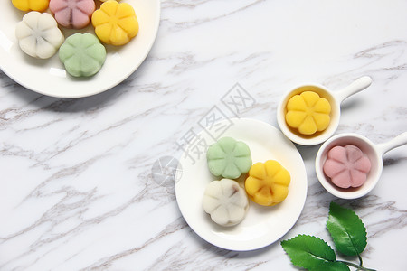 清新简约彩色冰皮月饼中秋美食背景素材背景图片