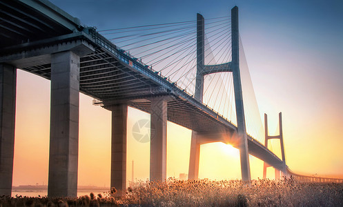 江苏地标建筑气势磅礴的大桥背景