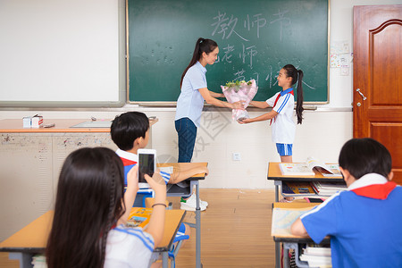 教师节学生礼物图片