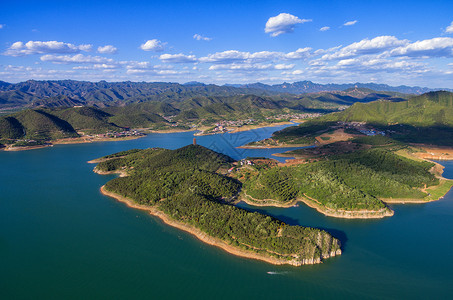 河内郊区景色航拍山脉和湖泊背景