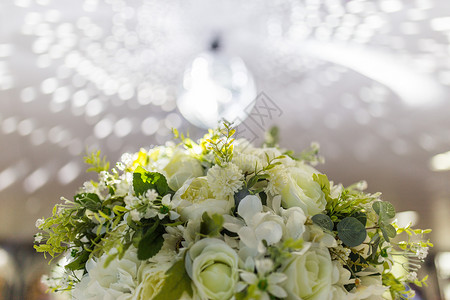 白色花球新娘手捧花背景