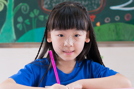 免费下载人物图片青春活力的小学生背景