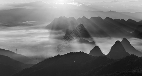 梦幻桂林阳光大雷谷高清图片