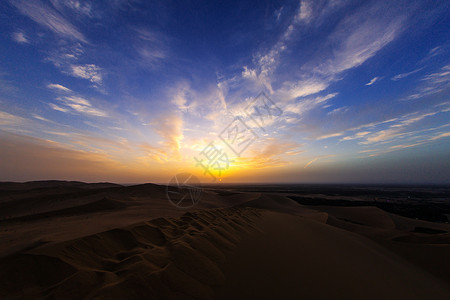 干旱缺水的沙漠敦煌沙漠夕阳美景背景