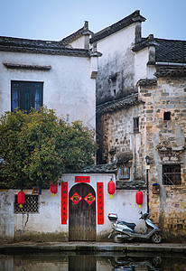 大槐树宏村老宅子大门背景