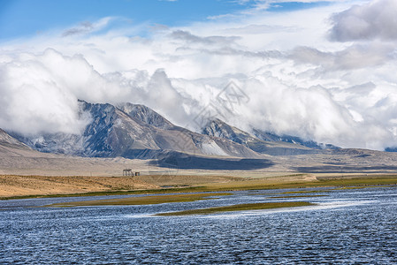 阿里云图标西藏高原湖泊背景