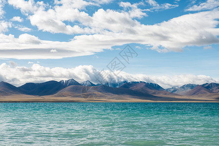 山脉起伏纳木错神湖背景