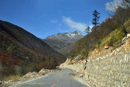 侧面照四川甘孜州新都桥自驾风景照背景