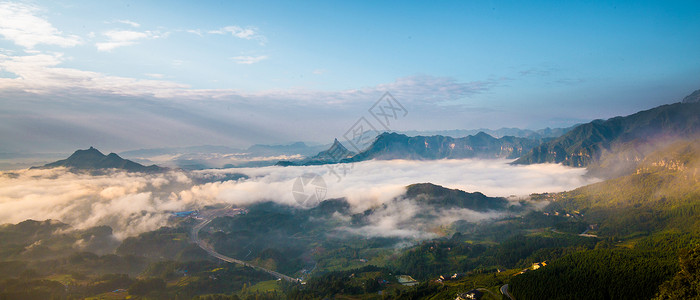 大气秋季群山云雾背景