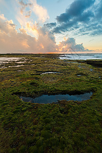 涠洲岛五彩滩的日出图片