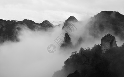 雨雾缭绕浙江仙居县神仙居风景区背景