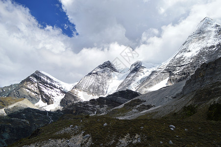 稻城亚丁风景区雪山背景图片