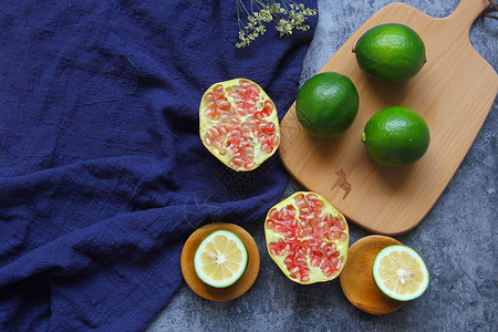 新鲜水果石榴和青柠檬高清图片